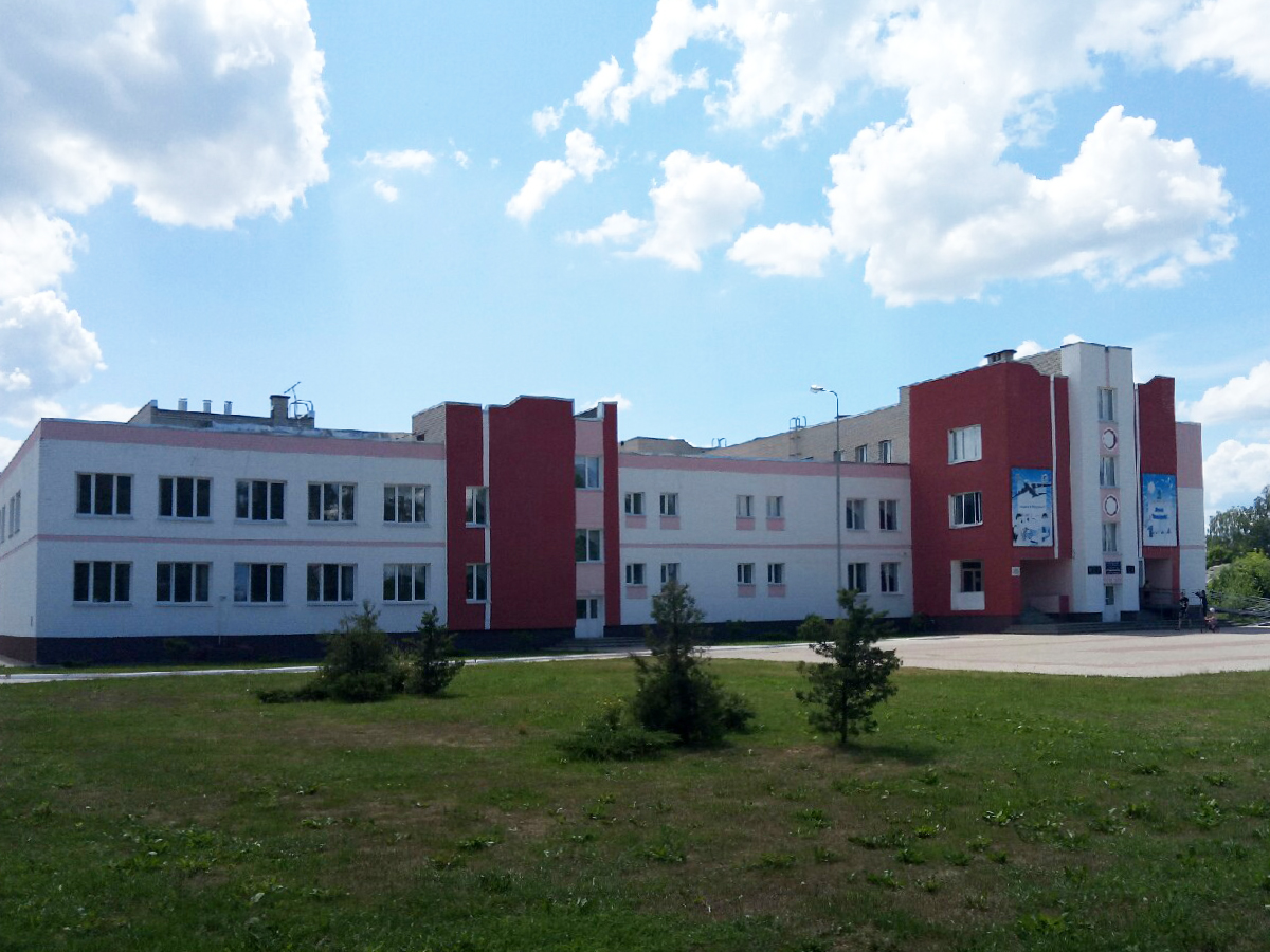 Фотография школы.